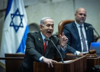 Netanyahu defiende su gestión en un tenso debate en la Knéset