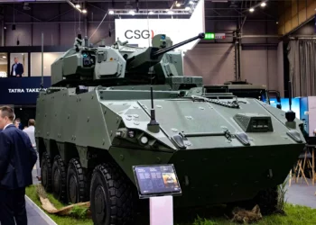 Excalibur Army presenta el Pandur II 8x8 EVO en IDET 2025