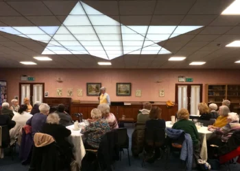 “Club de los Miércoles”: el espacio interconfesional que da vida a la sinagoga de Belfast