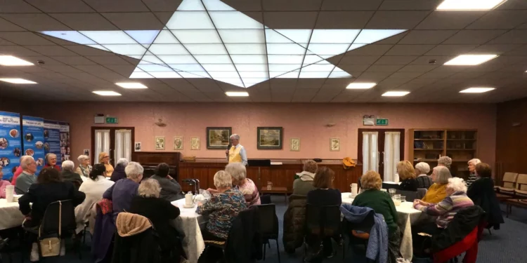 “Club de los Miércoles”: el espacio interconfesional que da vida a la sinagoga de Belfast