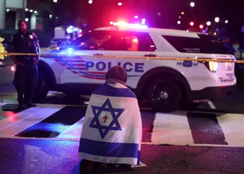 Trump condena asesinato de empleados de embajada israelí