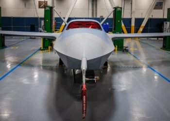 U.S. Air Force presenta el YFQ-42A en el simposio de 2025