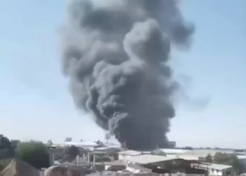 Explosiones e incendios reportados en Mashhad y Qom de Irán