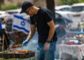 La gente celebra el 77.º Día de la Independencia de Israel en el Parque Sacher de Jerusalén, el 1 de mayo de 2025. (Yonatan Sindel/Flash90)