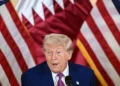 El presidente de Estados Unidos, Donald Trump, asiste a un desayuno con líderes empresariales en Doha el 15 de mayo de 2025. (Brendan SMIALOWSKI / AFP)
