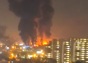 Se reportan explosiones en el aeropuerto Mehrabad de Teherán