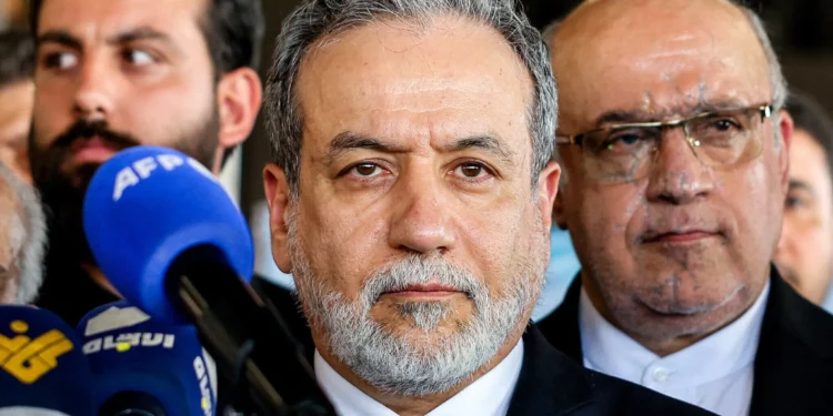 El canciller iraní dice a sus homólogos europeos que los ataques israelíes “asestan un golpe” a la diplomacia