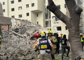 Irán lanzó 27 misiles: 10 impactaron en Israel