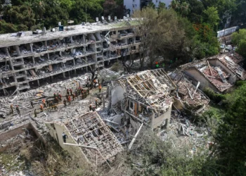 Misiles iraníes obligan a 9.000 israelíes a dejar sus hogares