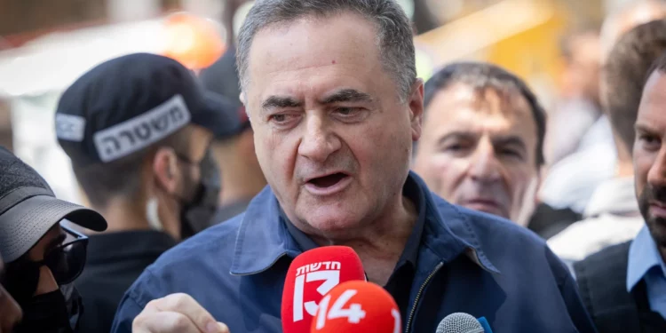 El ministro de Defensa, Israel Katz, emitió una dura advertencia al líder de Hezbolá, Naim Qassem, tras las declaraciones de este sobre la postura del grupo en la guerra entre Israel e Irán.