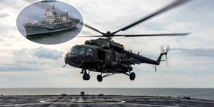 Helicóptero polaco Mi-17 certifica aterrizaje en el USS Mount Whitney