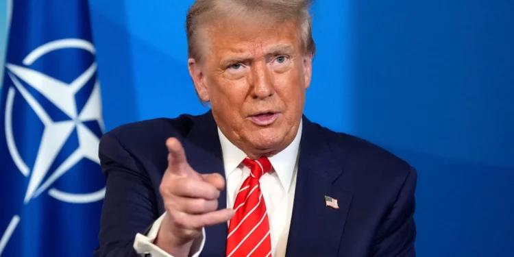 Trump amenaza con atacar Irán si retoma su programa nuclear