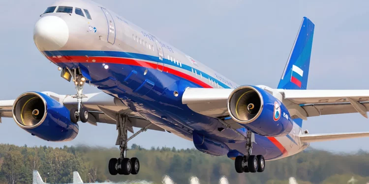 Rusia planea convertir el avión de pasajeros Tu-214 en portamisiles Kh-101