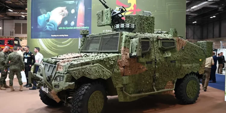 Rumanía adquiere 24 vehículos blindados VAMTAC ST5 BN2