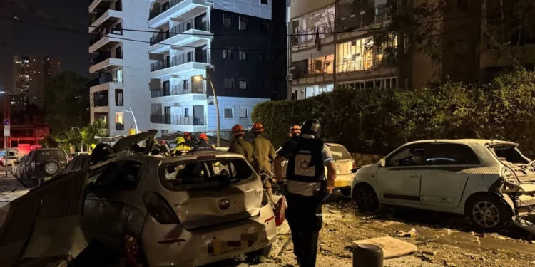 Israelíes pueden salir de los refugios tras el ataque iraní con 150 misiles