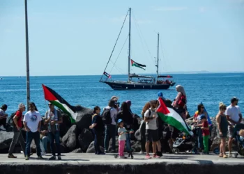 Barco activista que transportaba a Greta Thunberg llega a la costa egipcia en dirección a Gaza