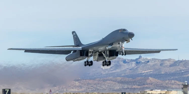 B-1B se adapta: nuevos pilones permiten integrar “bunker busters” y armas hipersónicas