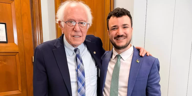 Bernie Sanders se reúne con activista pro-Hamás