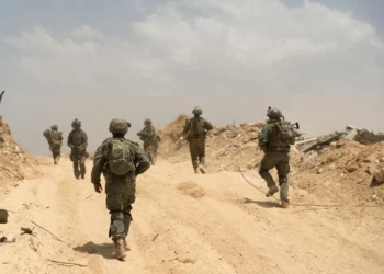 Reservistas de la Brigada de Jerusalén operan en el norte de la Franja de Gaza, en una foto difundida por las Fuerzas de Defensa de Israel el 15 de mayo de 2025. (Fuerzas de Defensa de Israel)
