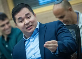 Un MK nacido en Canadá arremete contra su antigua casa por reconocer el Estado palestino
