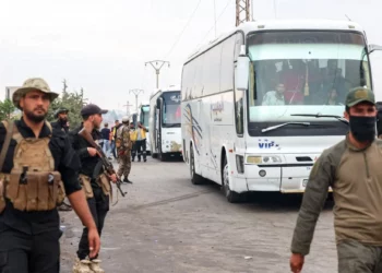 El gobierno sirio comienza a evacuar a las familias beduinas de Sweida