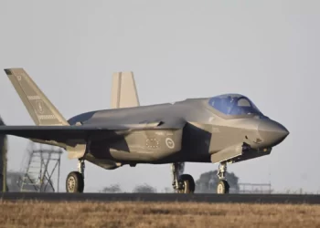 Pilotos de la USAF, USMC y RAF vuelan F-35A australianos durante Talisman Sabre