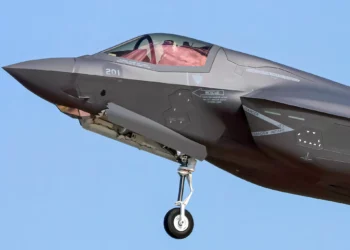 F-35 recibe mejoras NGAD ante desarrollo del F-47