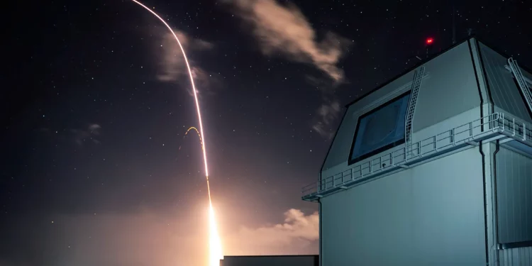 Northrop prueba interceptores espaciales para Golden Dome de Trump