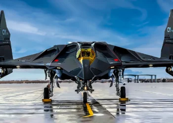 China prueba el H-20 mientras EE. UU. ensambla el segundo B-21 Raider