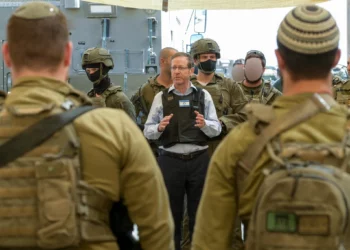 Herzog visita Gaza y afirma que Israel cumple el derecho internacional