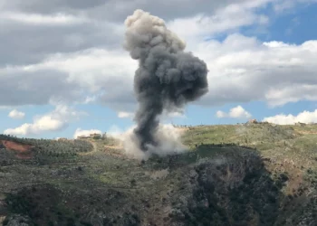 Israel elimina a dos operativos de Hezbolá en el sur de Líbano