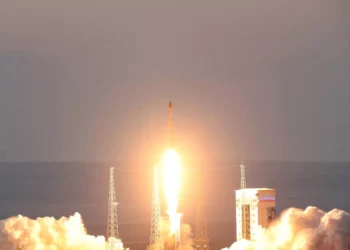 Irán lanza el cohete Ghased en prueba suborbital en plena tensión postbélica