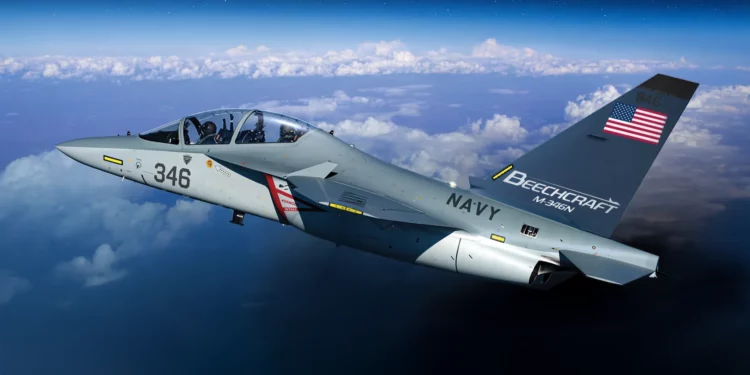 Textron propone el M-346N como solución para el entrenamiento de caza naval