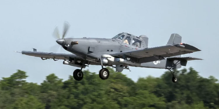 OA-1K Skyraider II en pruebas en Eglin AFB para AFSOC
