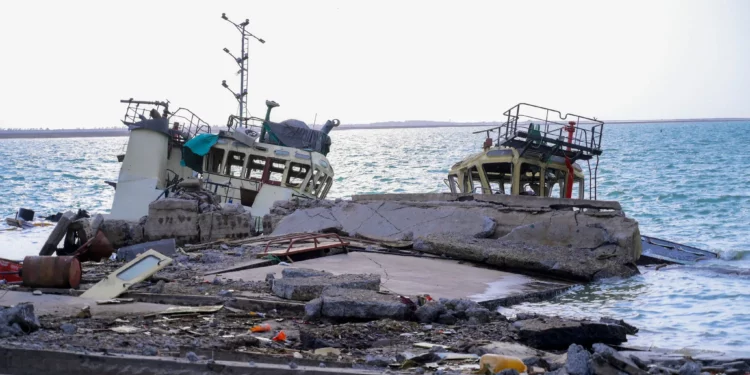 Israel ataca puerto de Hodeida con drones tras intento hutí de restaurar infraestructuras