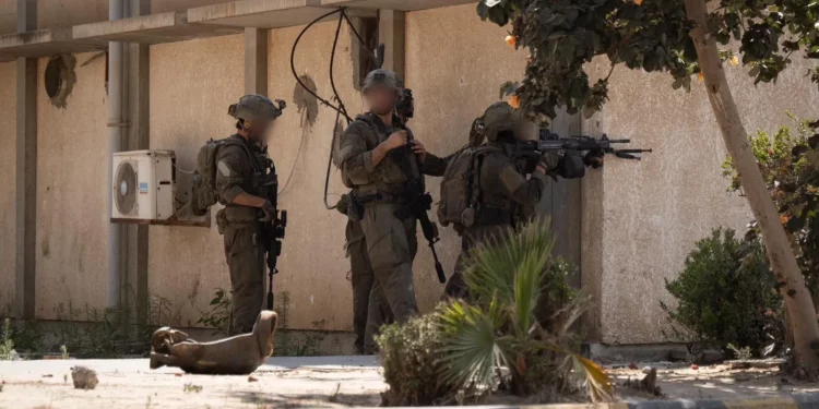 Un soldado murió y casi fue secuestrado por hombres armados de Hamás en Gaza