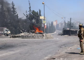 Enviado de Trump para Siria: “Todas las facciones deben deponer las armas de inmediato”