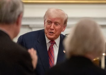 Trump dice que los sitios nucleares iraníes fueron “destruidos” y amenaza con atacar futuras instalaciones