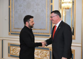Zelensky habló de “reforzar la defensa antiaérea de Ucrania”con el ministro de Exteriores israelí