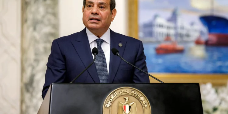 El presidente egipcio, Abdullah el-Sissi, habla durante una conferencia de prensa tras su reunión con el presidente francés en el Palacio Presidencial de El Cairo, Egipto, el 7 de abril de 2025. (Ludovic MARIN / POOL / AFP)