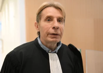El abogado francés Olivier Pardo llega al Tribunal de Apelaciones de París el 4 de noviembre de 2022. (Emmanuel DUNAND / AFP)