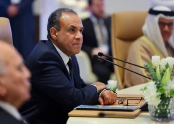 El ministro de Asuntos Exteriores de Egipto, Badr Abdelatty, asiste a una reunión de funcionarios árabes en Riad el 12 de enero de 2025. (Fayez Nureldine / AFP)
