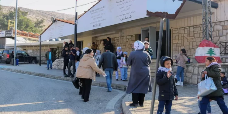Décadas de desconfianza empañan las complejas y tensas relaciones entre Siria y Líbano