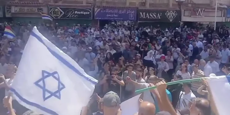 Sharaa de Siria condena bandera de Israel en protesta en Sweida