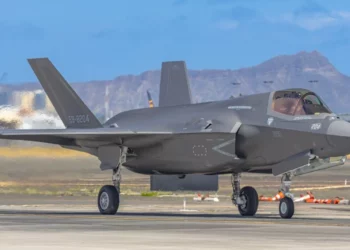 Avistados los primeros aviones furtivos F-35B de camino a Japón