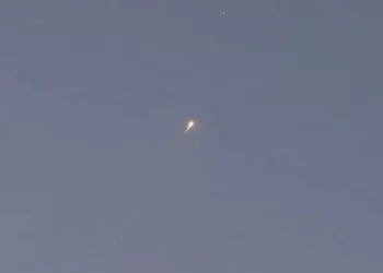 Defensa antiaérea de Israel intercepta misil balístico lanzado por hutíes