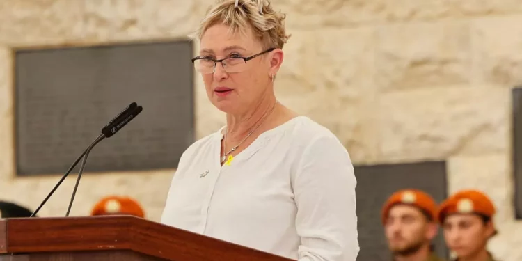 Madre de rehén asesinado: Debemos rendirnos a Hamás para salvar a los rehenes restantes