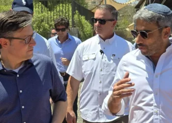 Mike Johnson afirma que Judea y Samaria pertenecen al pueblo judío por derecho