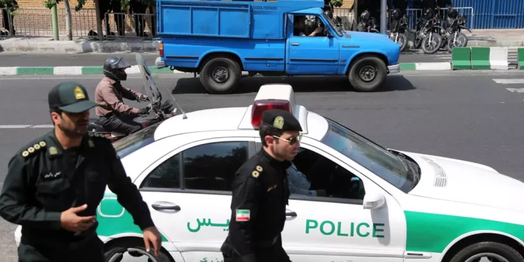Yihadistas matan a tiros a un agente de policía iraní en el sureste del país