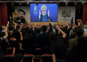 Líder de Hezbolá amenazó al gobierno libanés por política de desarme